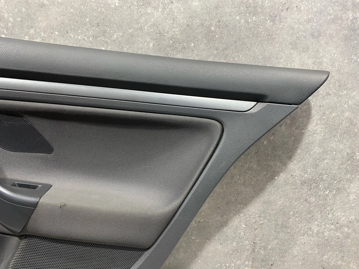Обшивка двери задней правой Volkswagen Jetta 5 1K2 - миниатюра 8
