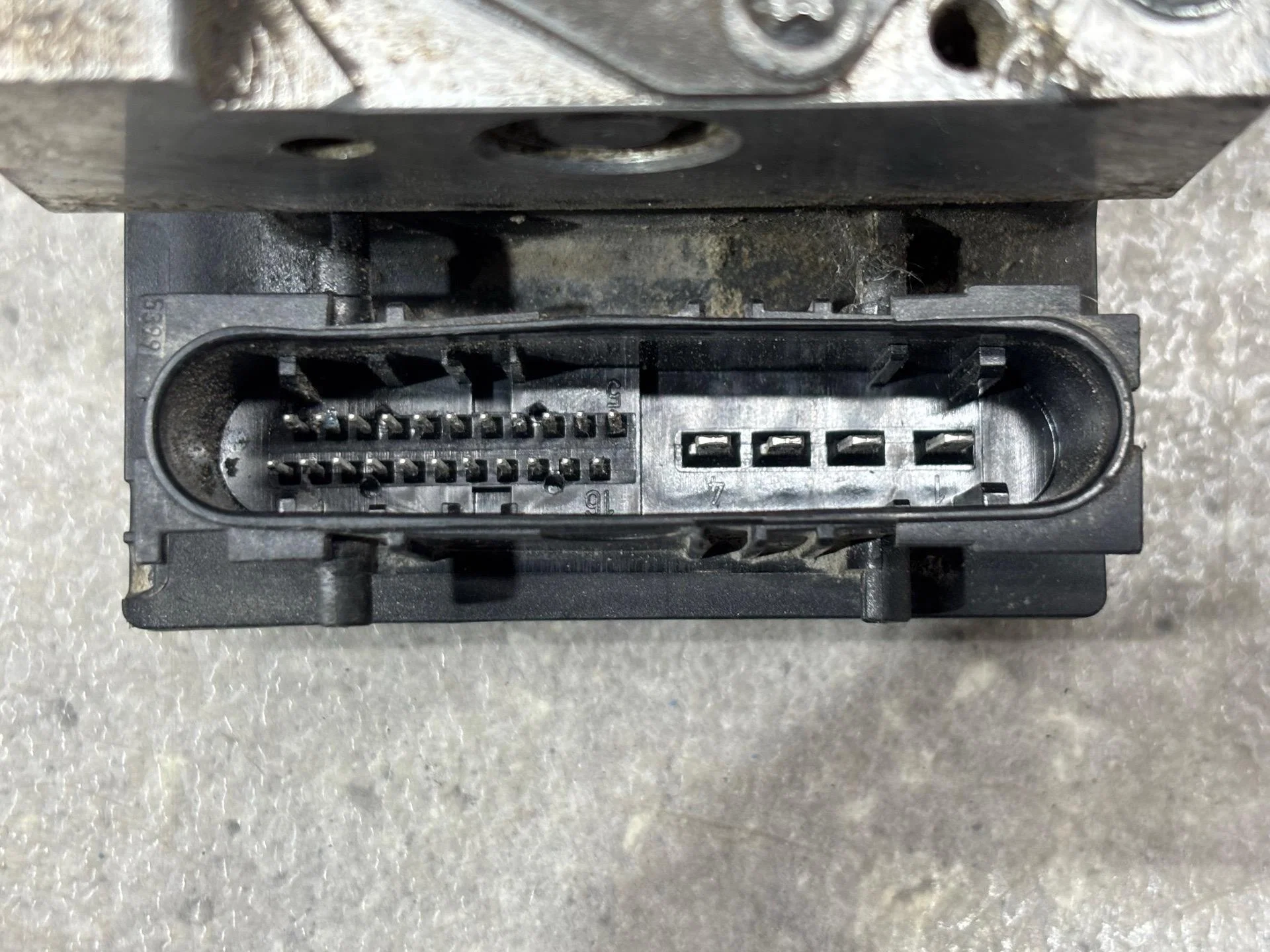 Блок ABS Suzuki SX4 1 YA21S 2008 5610080JL0 - миниатюра 7