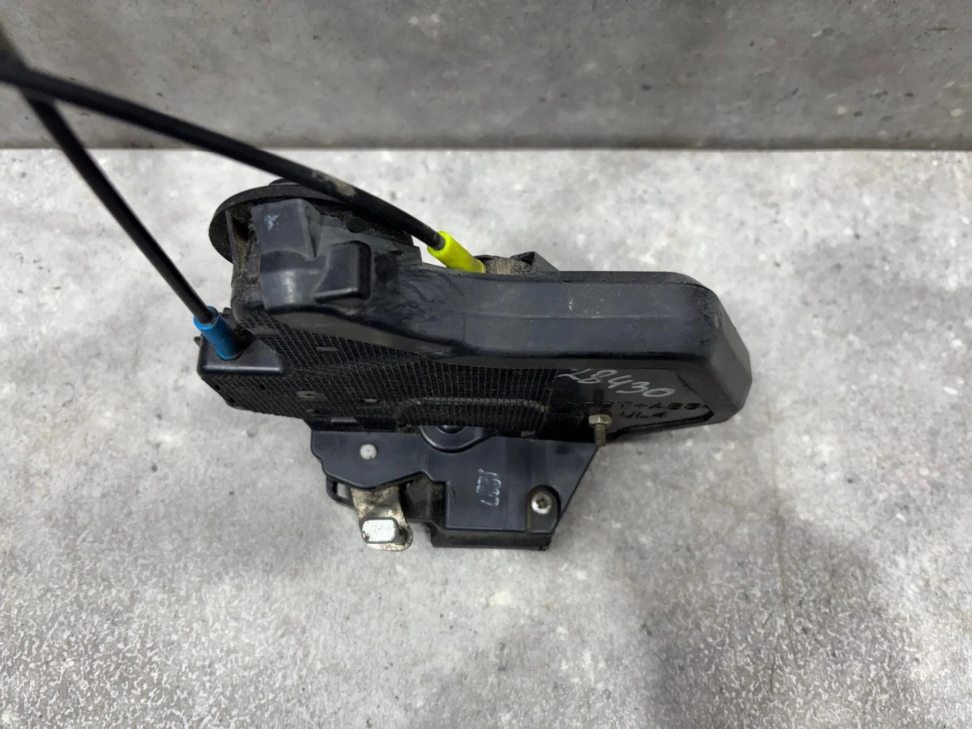 Замок двери задней левой Toyota Avensis 6906002102 - миниатюра 3