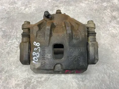 Суппорт тормозной передний правый Hyundai Avante 5
