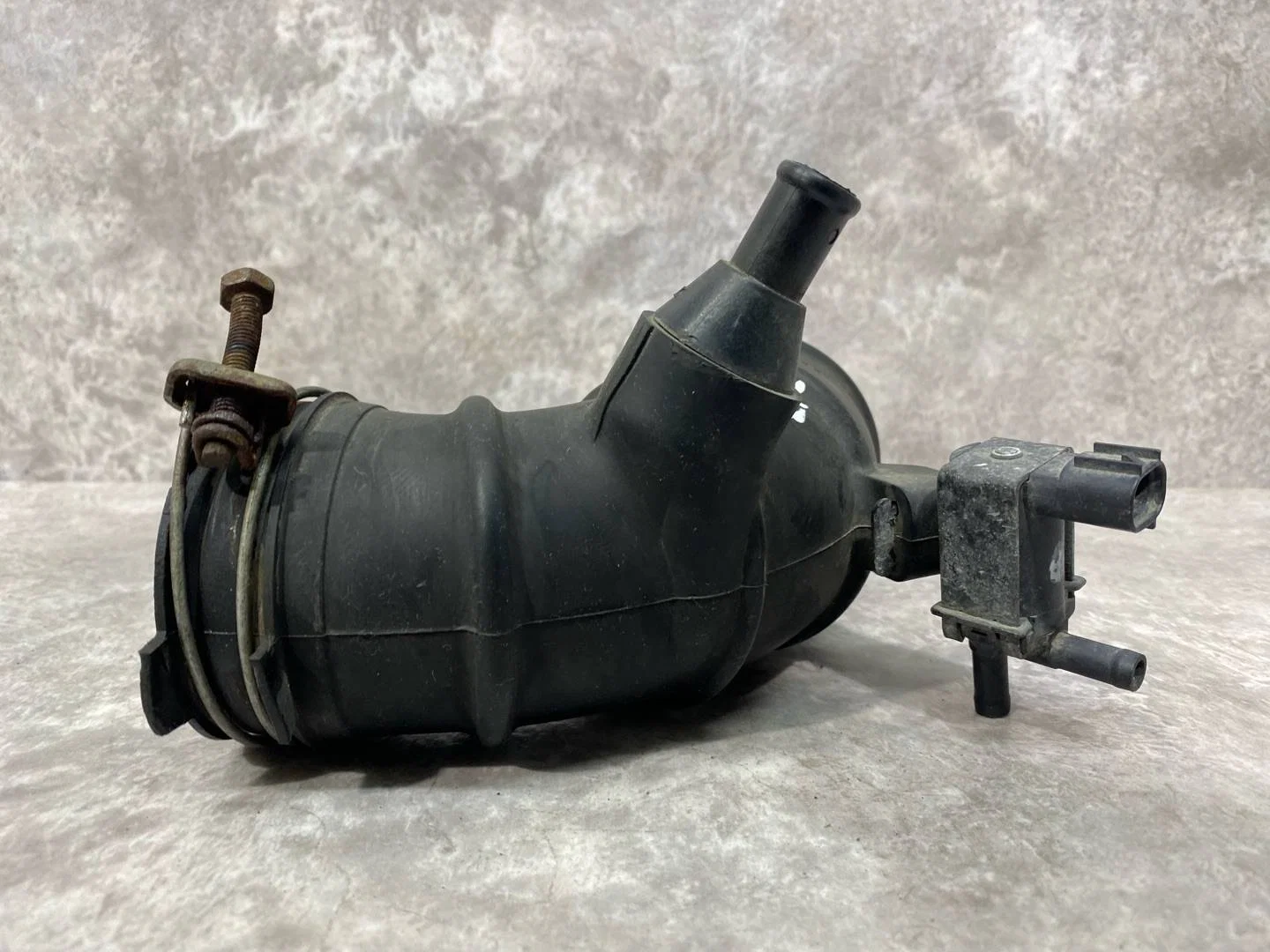 Патрубок воздушного фильтра Toyota Alphard 1 H10 - миниатюра 4