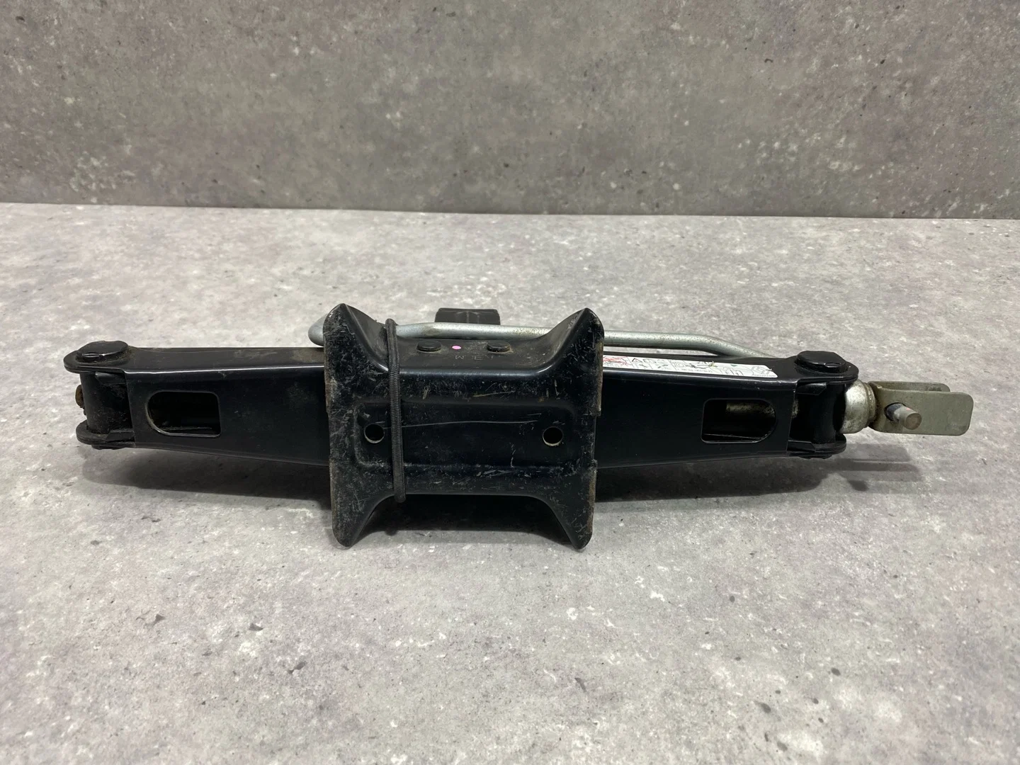 Домкрат Renault Duster 1 HSA 2013 995506680R - миниатюра 5
