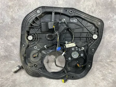 Стеклоподъемник электрический задний левый Kia 3