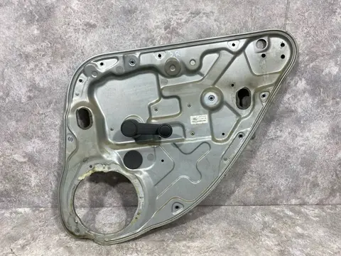 Стеклоподъемник задний правый Ford Focus 2 CB4