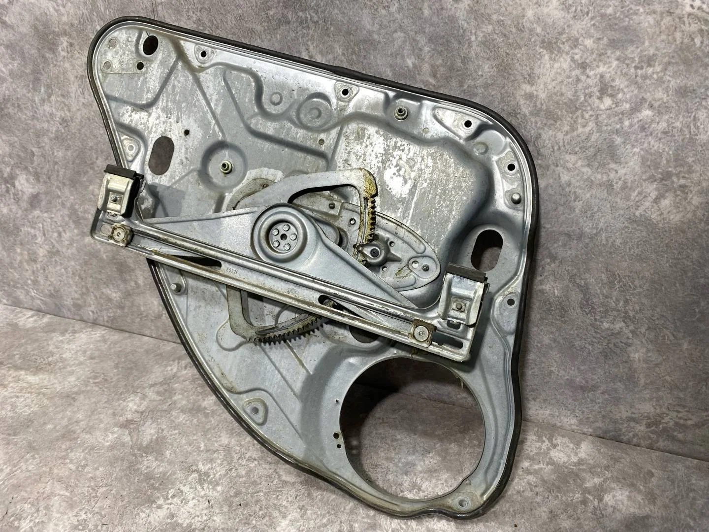 Стеклоподъемник задний правый Ford Focus 2 CB4 - миниатюра 7