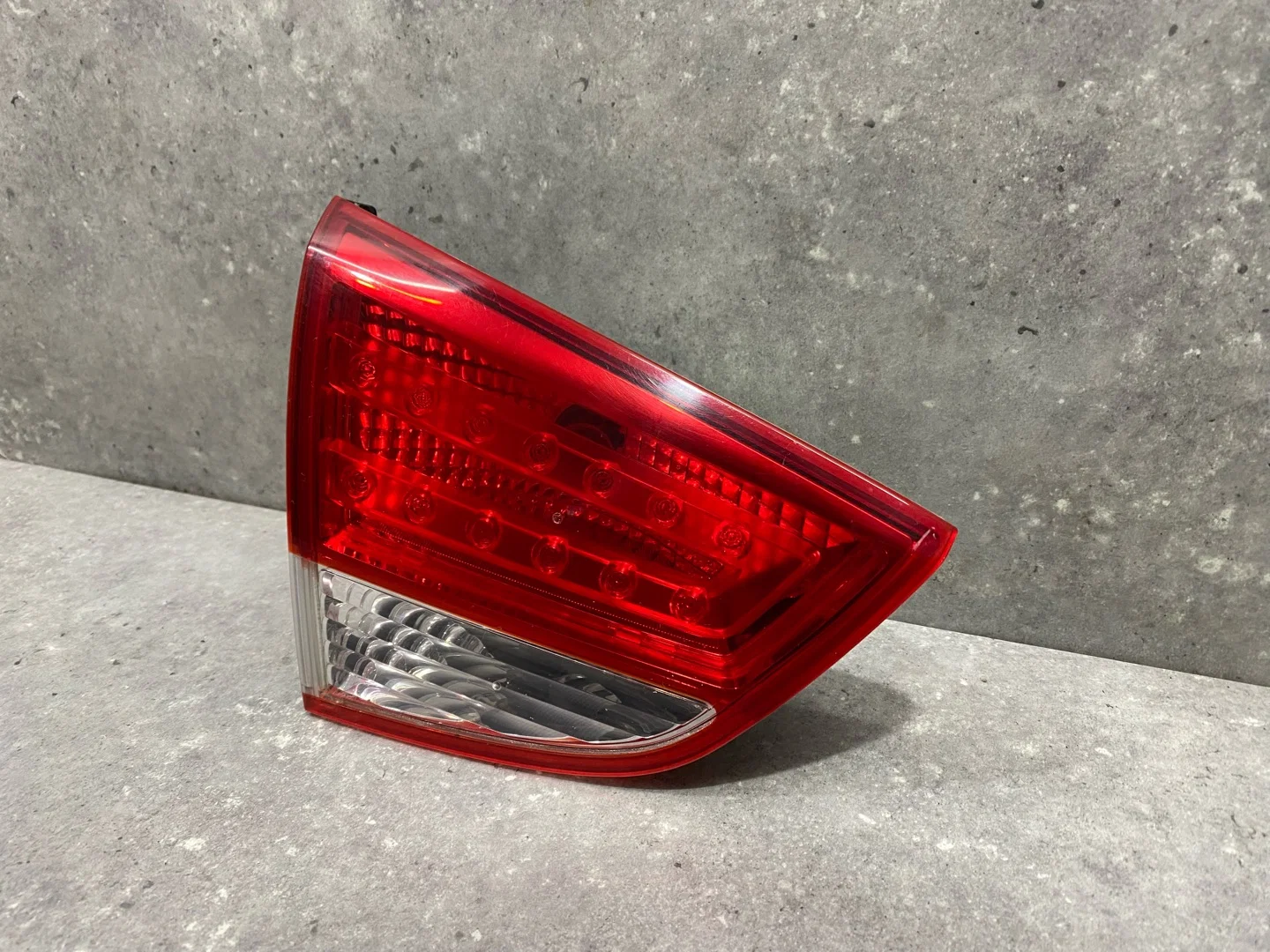 Фонарь задний внутренний левый Hyundai ix35 1 LM - миниатюра 3