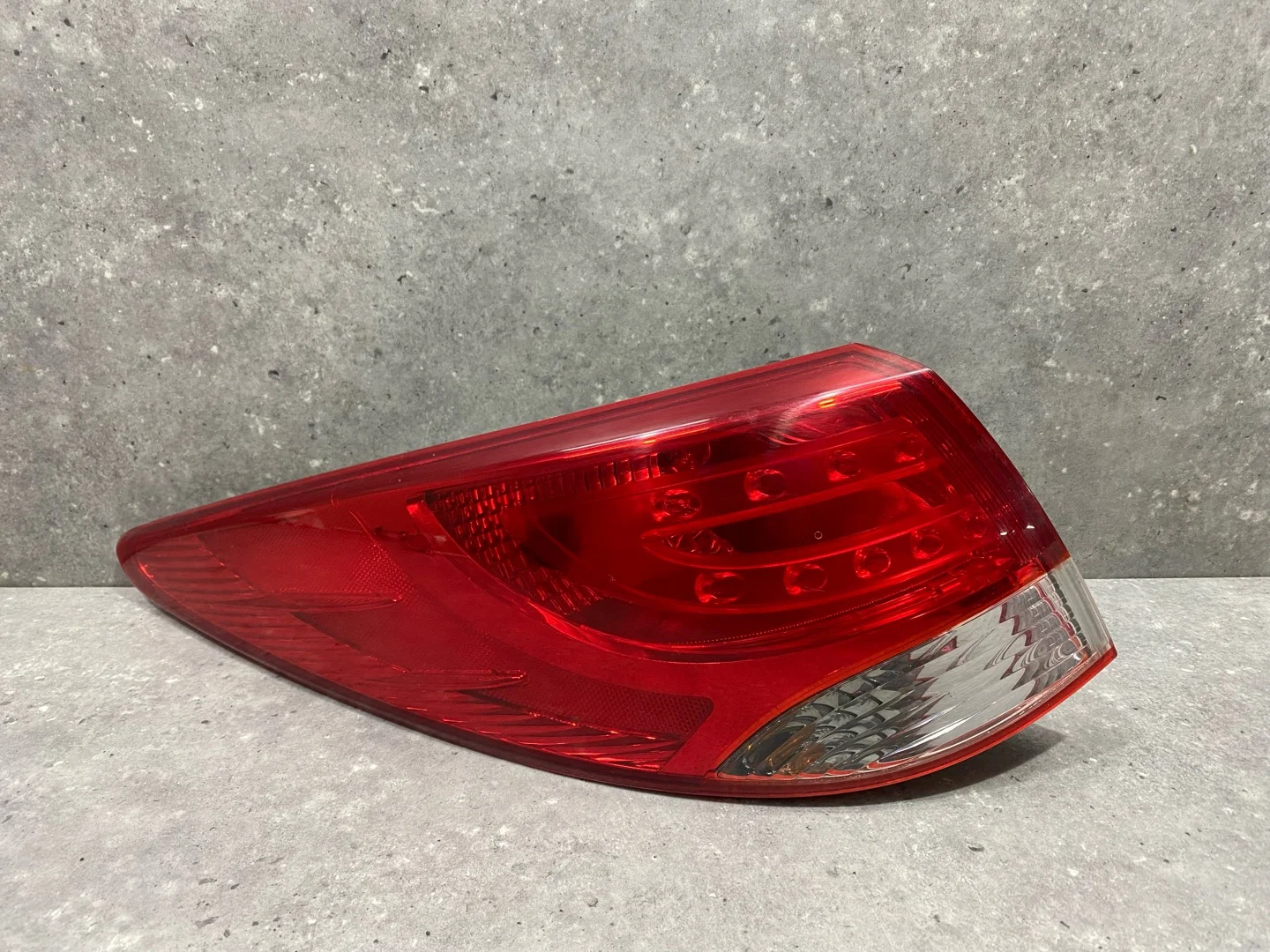 Фонарь задний наружный левый Hyundai ix35 1 LM - миниатюра 2