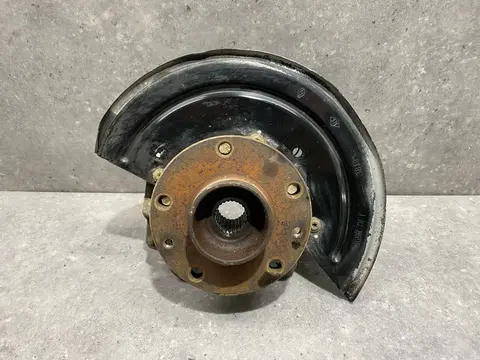 Кулак передний правый Renault Duster 1 HSA 2013