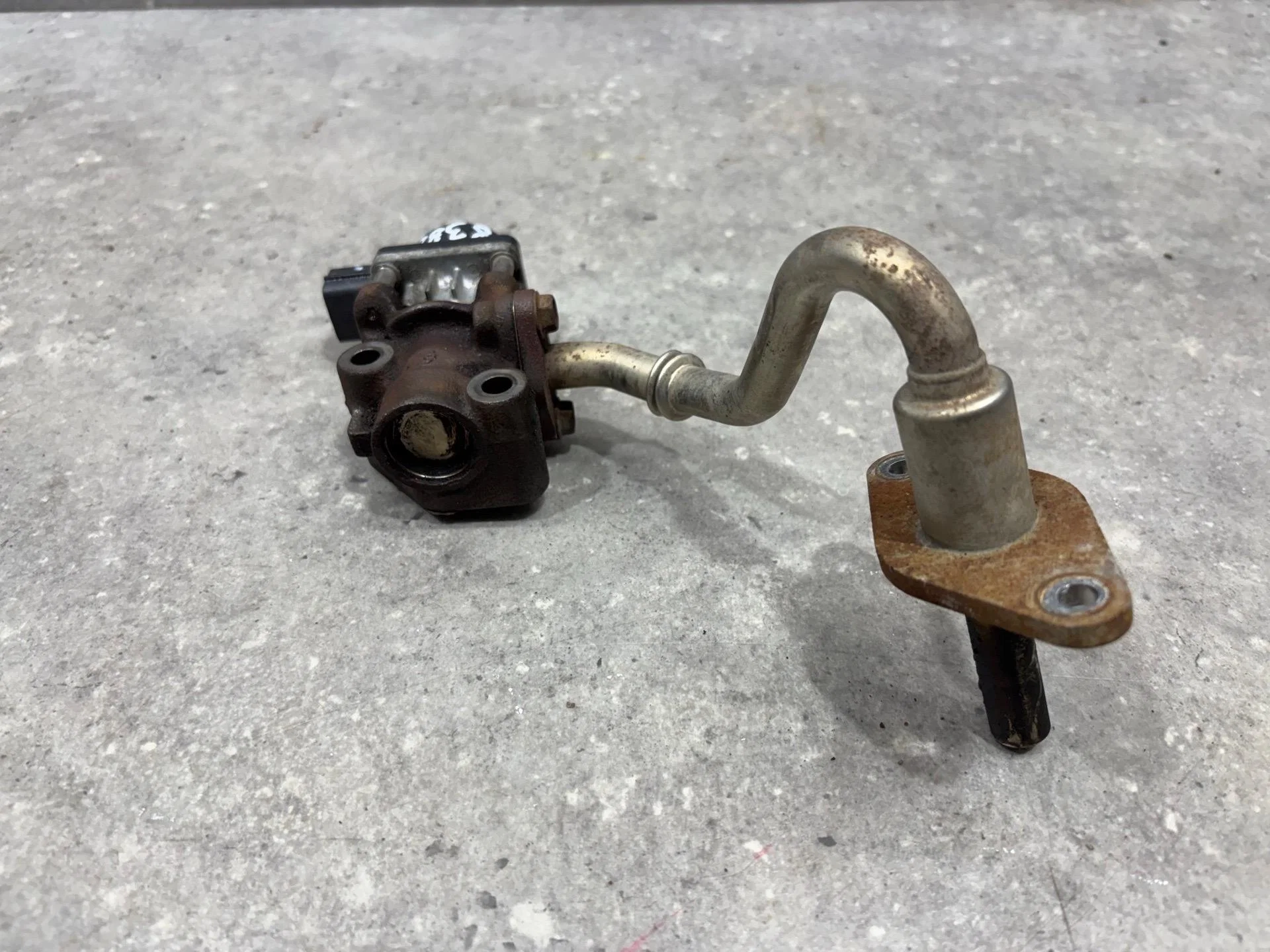 Клапан EGR Suzuki SX4 1 YA21S 2008 1811169G01 - миниатюра 4