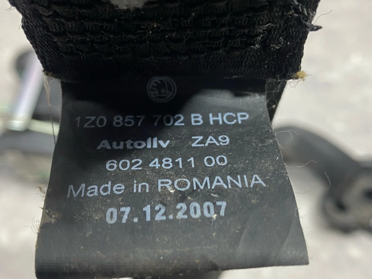 Ремень безопасности передний правый Skoda Octavia - миниатюра 9