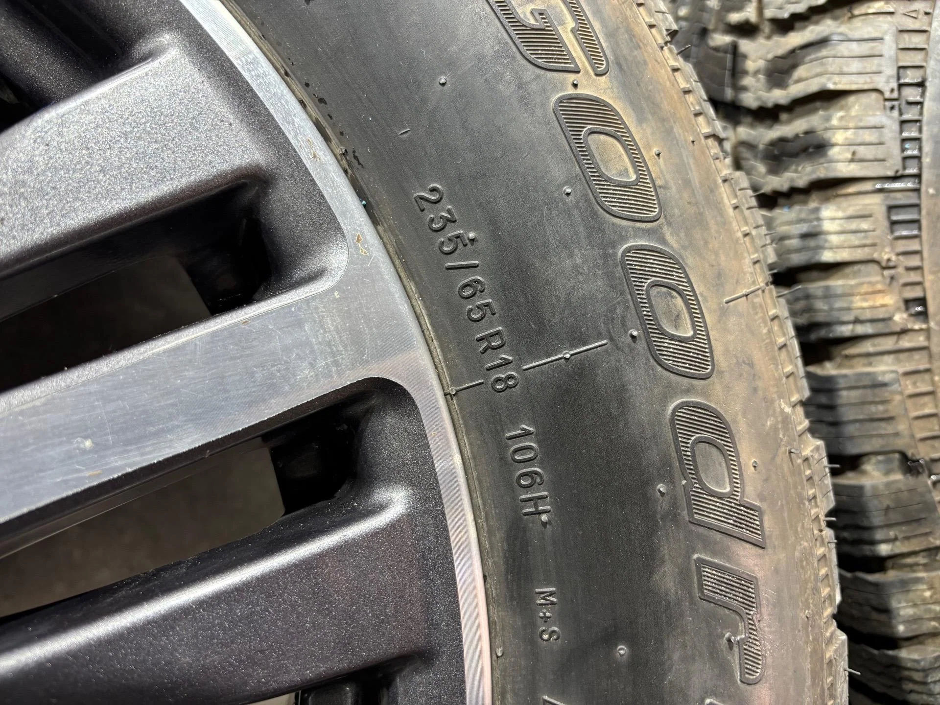 Комплект колес R16x7.5 5x114.3 (Bfgoodrich Winter T/A KSI 235/65) - миниатюра 8