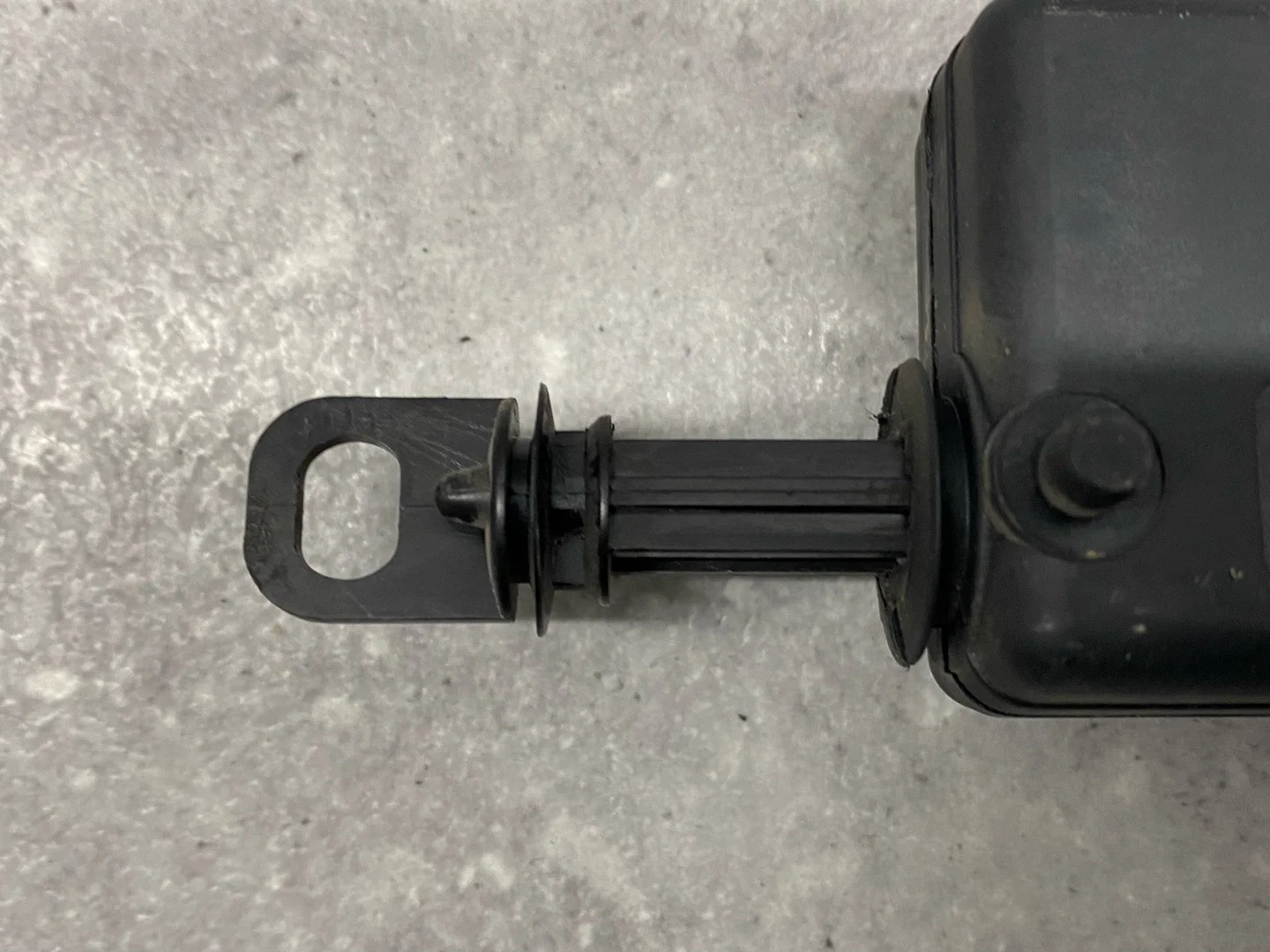 Активатор замка багажника Renault Duster 1 HSA - миниатюра 5