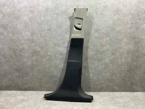 Обшивка центральной стойки правая Chevrolet Aveo