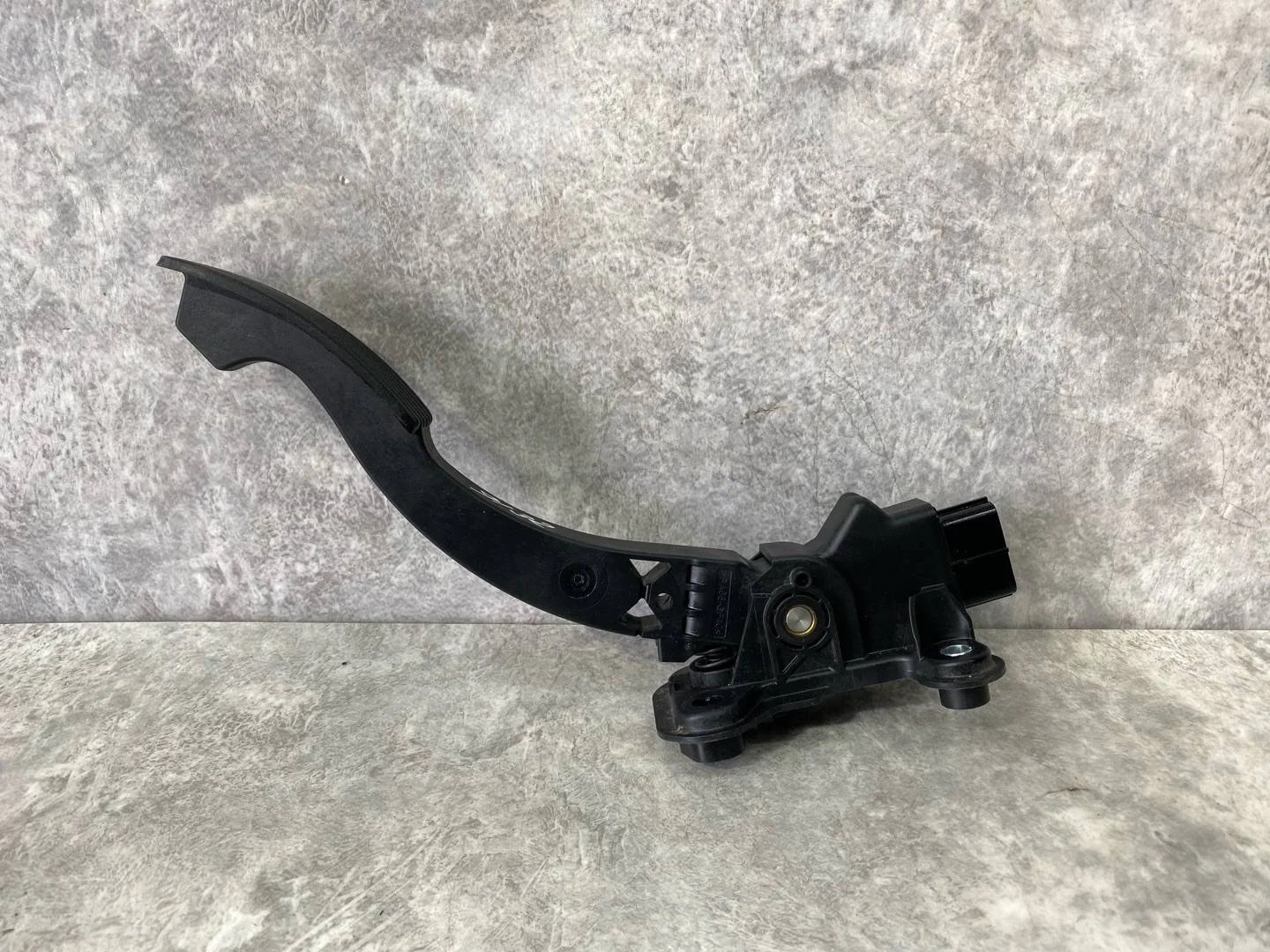 Педаль газа Mitsubishi Lancer 10 рест. CY1A 2012 - миниатюра 3