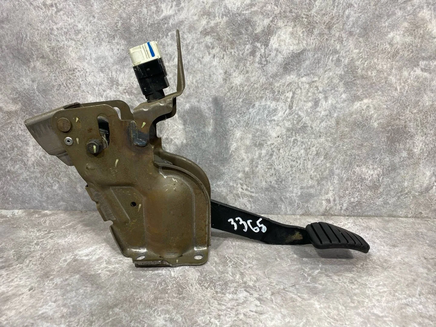 Педаль тормоза Renault Logan 2 L8 2016 465013221R - миниатюра 3