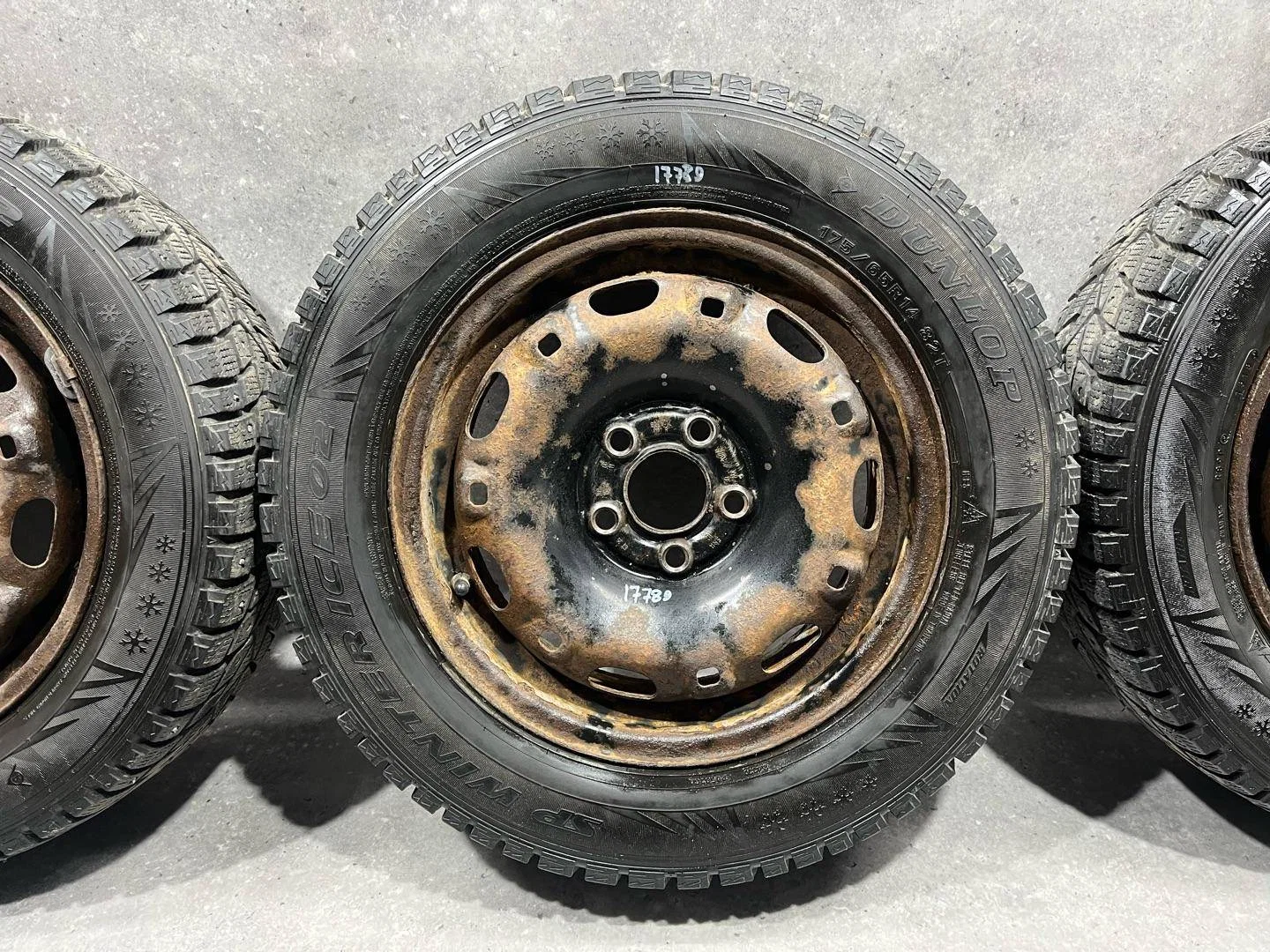 Комплект колес R14x5 5x100 (Dunlop Winter Ice 02 175/65) - миниатюра 4