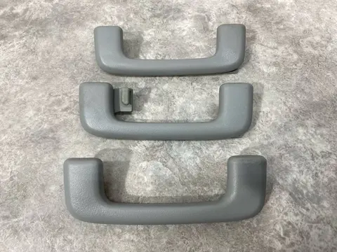 Ручка потолочная Mitsubishi Lancer 10 рест. CY1A