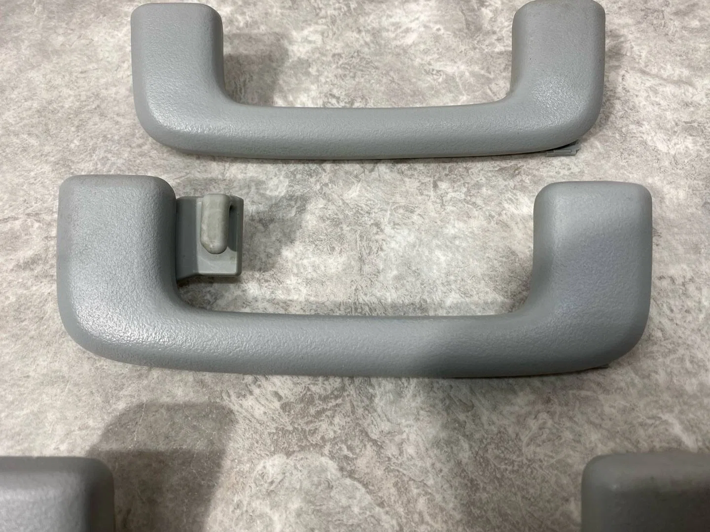 Ручка потолочная Mitsubishi Lancer 10 рест. CY1A - миниатюра 3