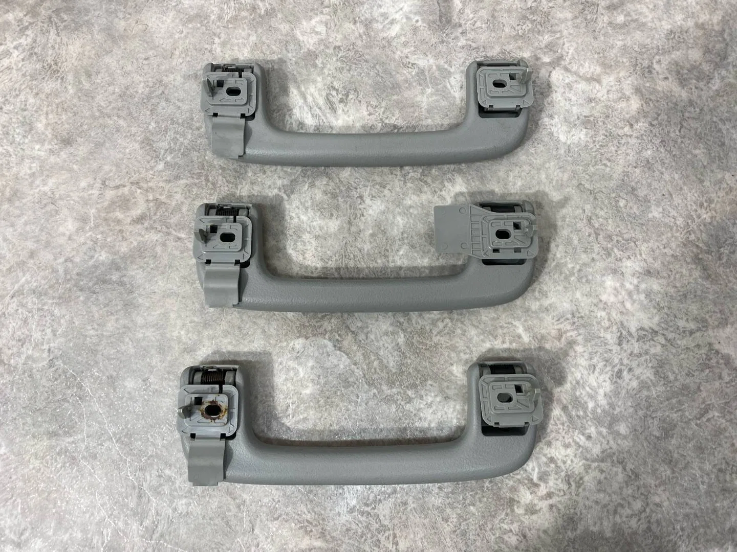 Ручка потолочная Mitsubishi Lancer 10 рест. CY1A - миниатюра 5
