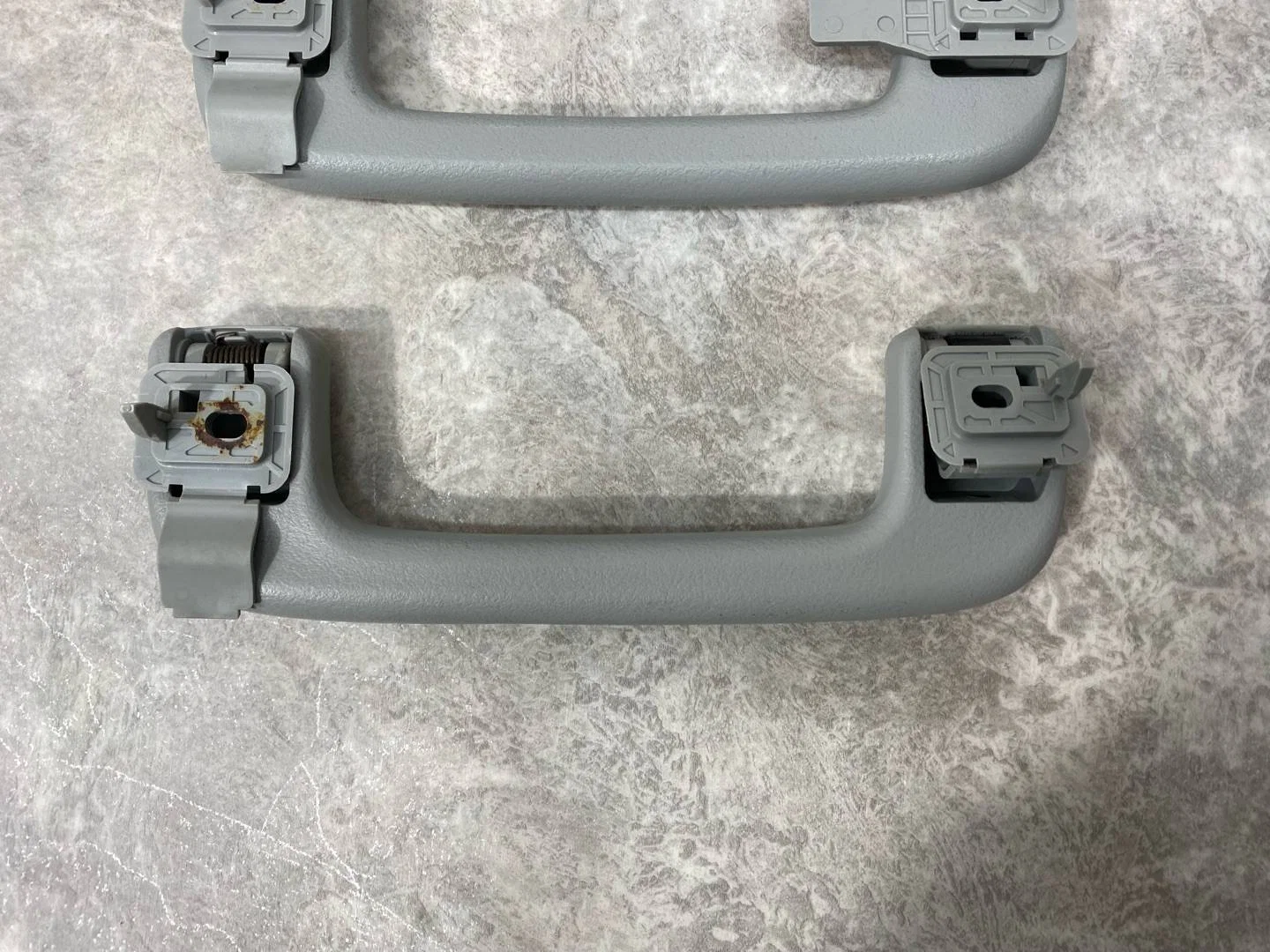 Ручка потолочная Mitsubishi Lancer 10 рест. CY1A - миниатюра 6