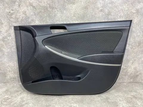 Обшивка двери передней правой Hyundai Solaris 1 RB