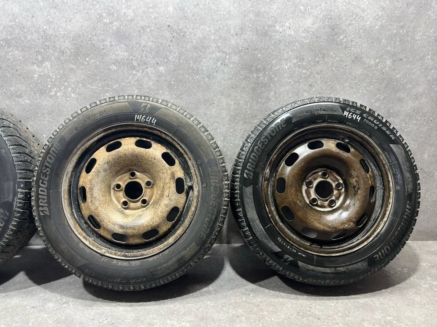 Штампованный диск R15x6 5x112 - миниатюра 3