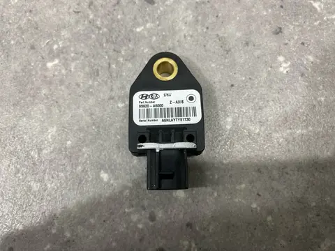 Датчик airbag Kia Ceed 2 JD 2013 95920A6000