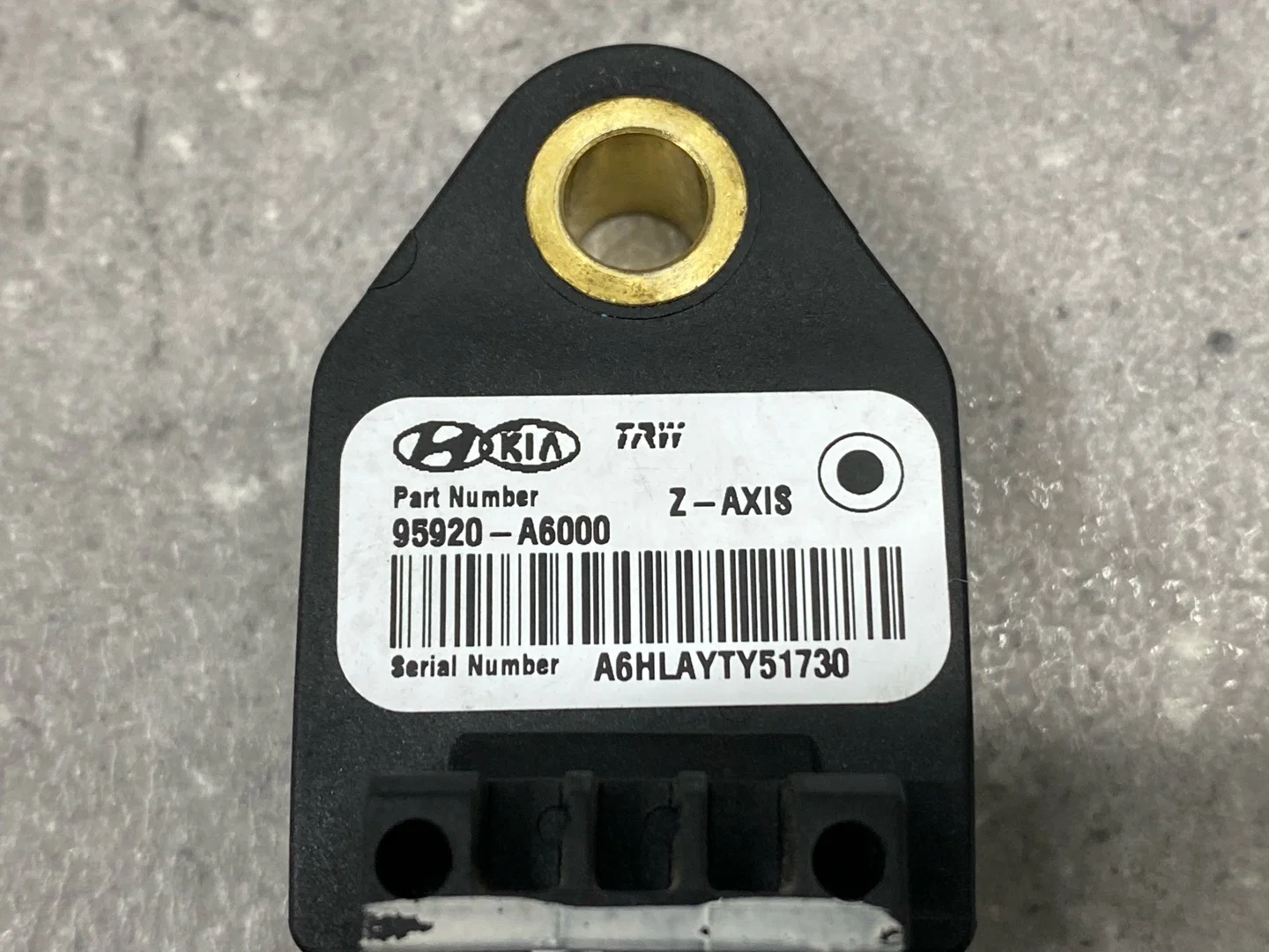 Датчик airbag Kia Ceed 2 JD 2013 95920A6000 - миниатюра 2
