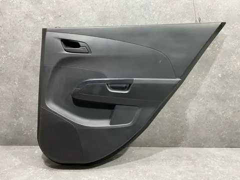 Обшивка двери задней правой Chevrolet Aveo T300