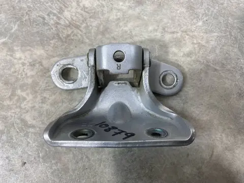Петля двери задней правой верхняя Hyundai Avante 5