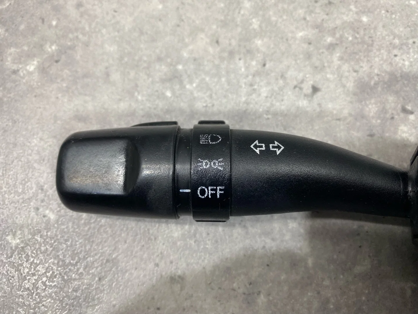 Переключатель поворотов Hyundai Accent 2 LC 2008 - миниатюра 2