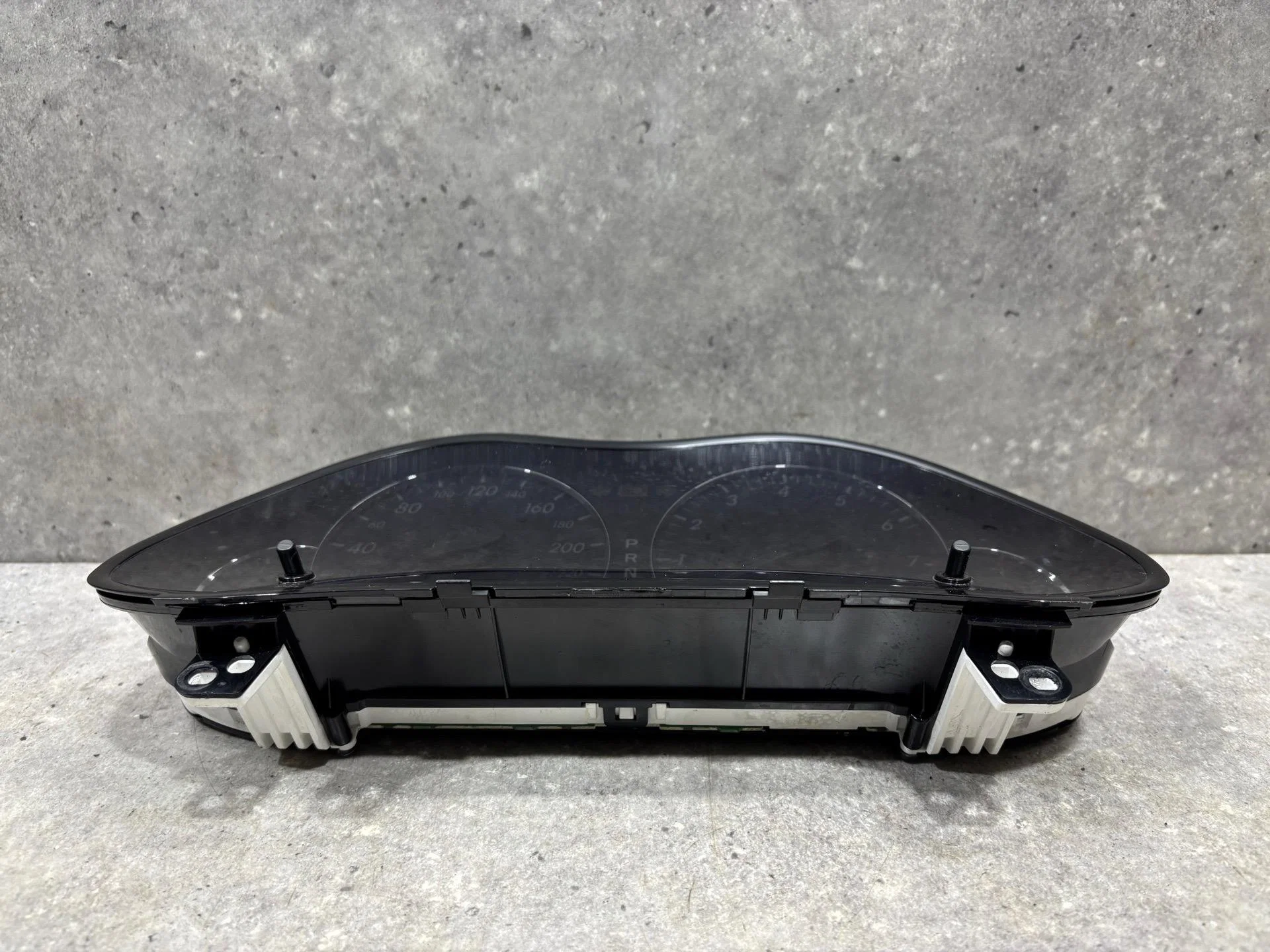 Панель приборов (щиток) Toyota Avensis 8380005A30 - миниатюра 4