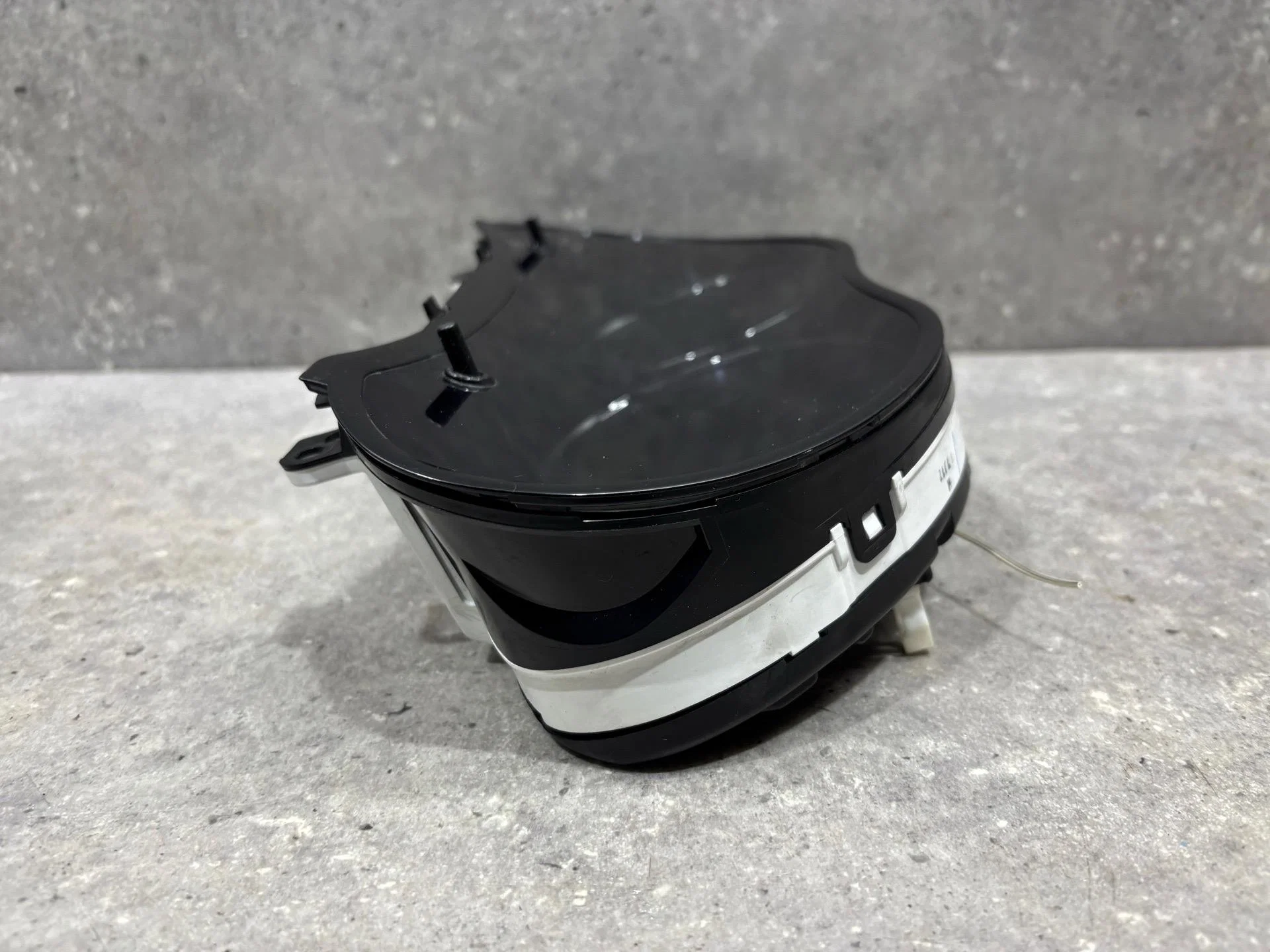 Панель приборов (щиток) Toyota Avensis 8380005A30 - миниатюра 5