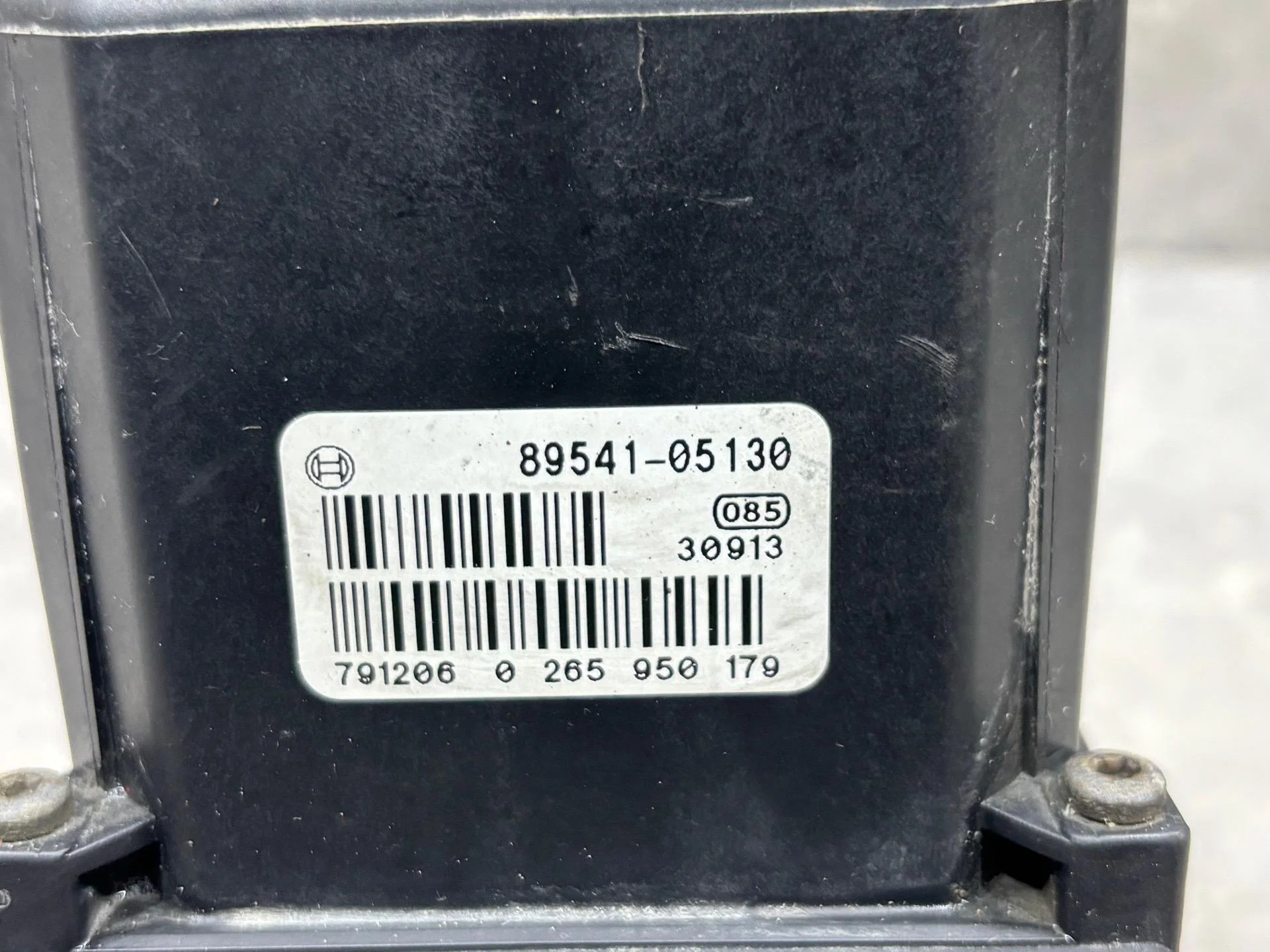 Блок ABS Toyota Avensis 2 T250 рест. ADT250 2008 - миниатюра 3