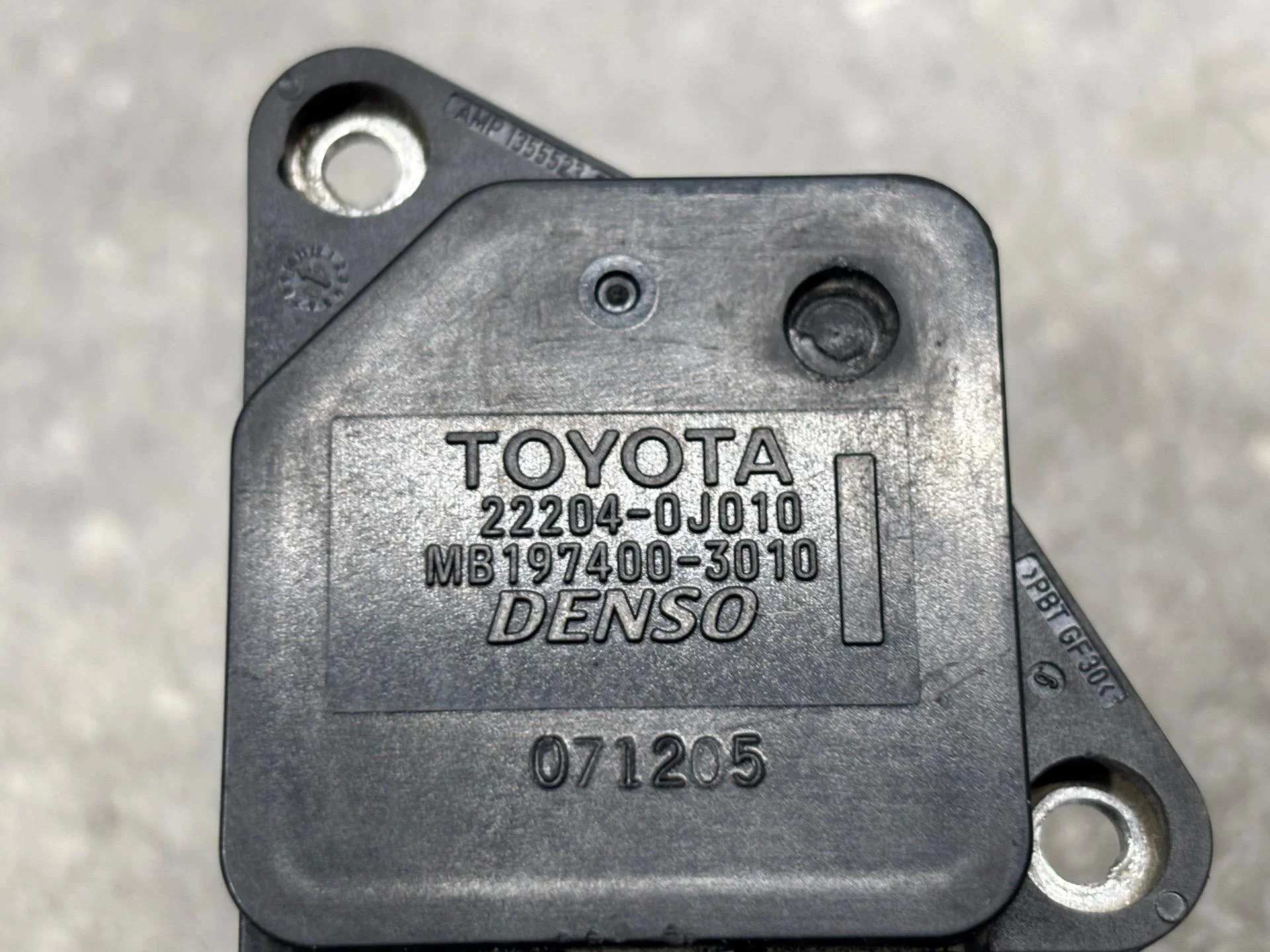 Расходомер воздуха Toyota Avensis 2 T250 рест. - миниатюра 5