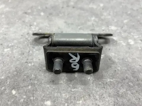 Петля двери багажника Toyota RAV4 4 XA40 ASA44