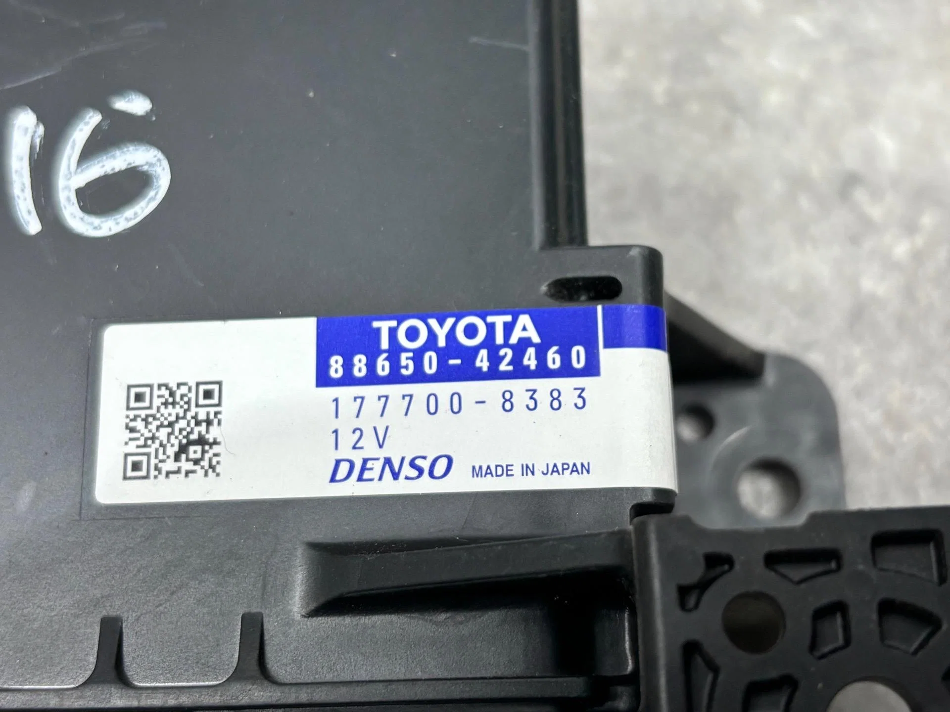 Блок управления печки/климат-контроля Toyota RAV4 - миниатюра 2