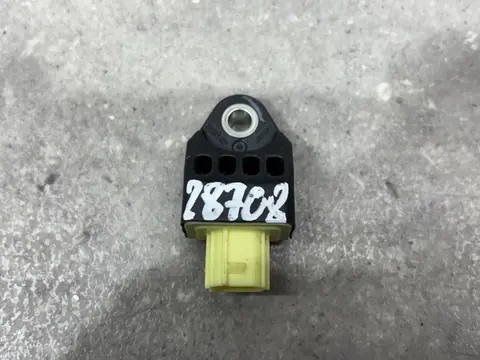 Датчик airbag передний Toyota RAV4 4 XA40 ASA44
