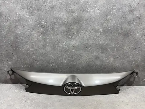 Накладка крышки багажника Toyota RAV4 4 XA40 ASA44
