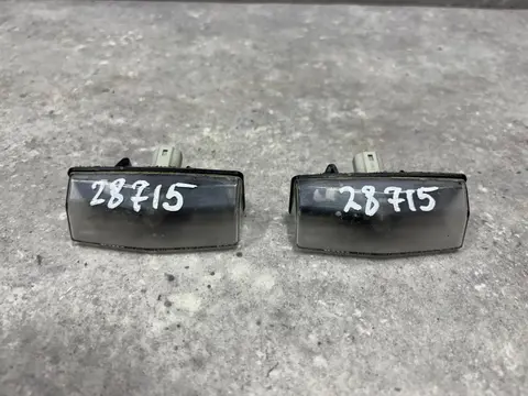Подсветка номера Toyota RAV4 4 XA40 ASA44 2013