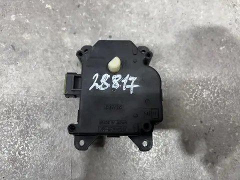 Моторчик заслонки печки Toyota RAV4 4 XA40 ASA44
