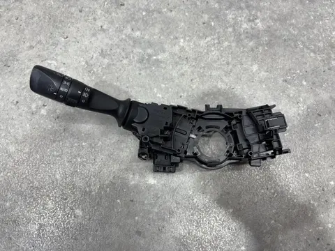 Переключатель поворотов Toyota RAV4 4 XA40 ASA44