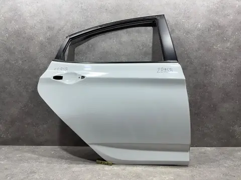 Дверь задняя правая Hyundai Solaris 1 770044L000