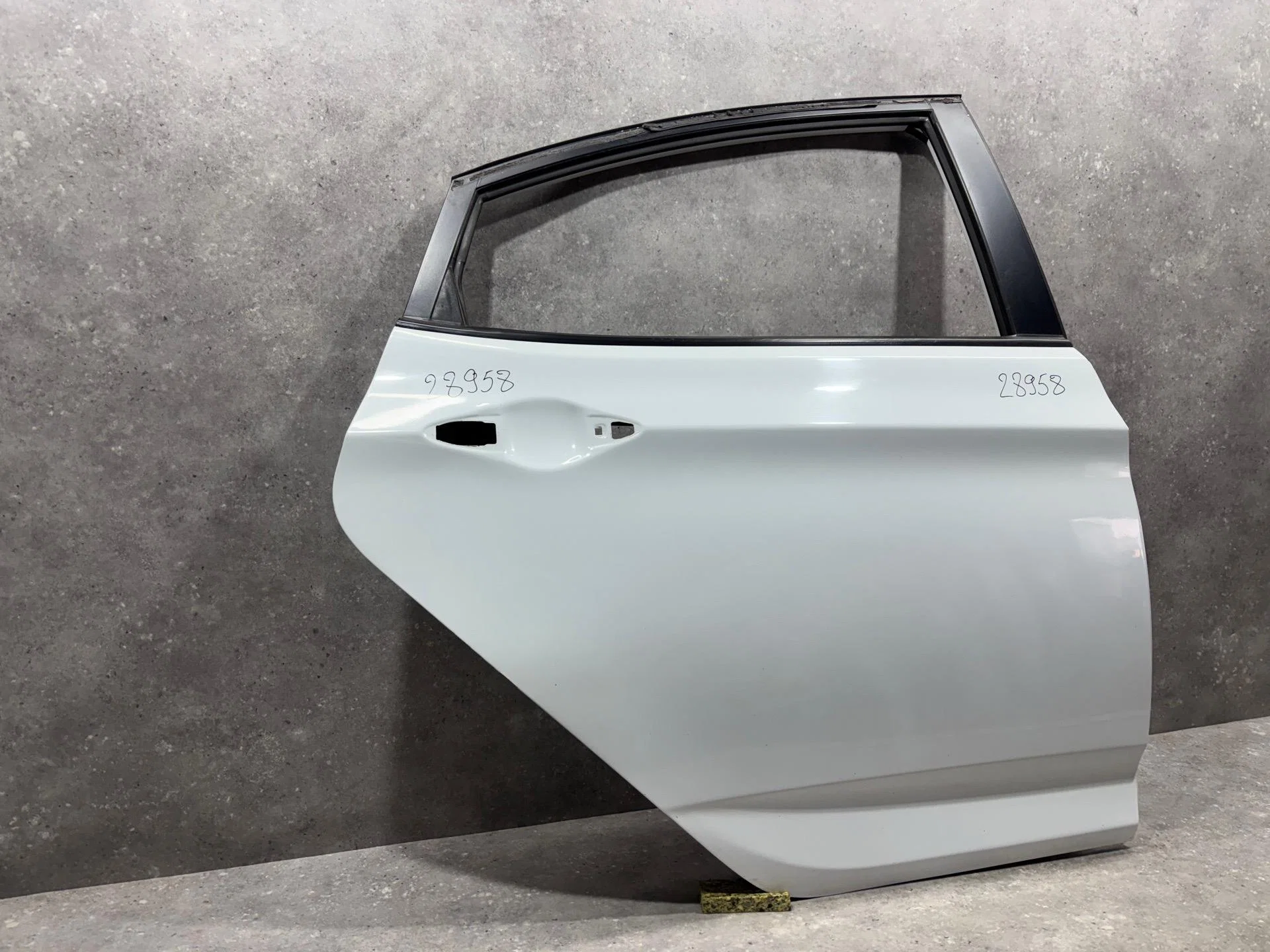 Дверь задняя правая Hyundai Solaris 1 770044L000 - миниатюра 3