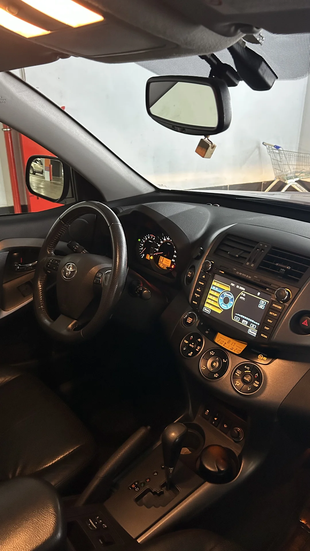 Toyota RAV4 2010 2.0 - миниатюра 10