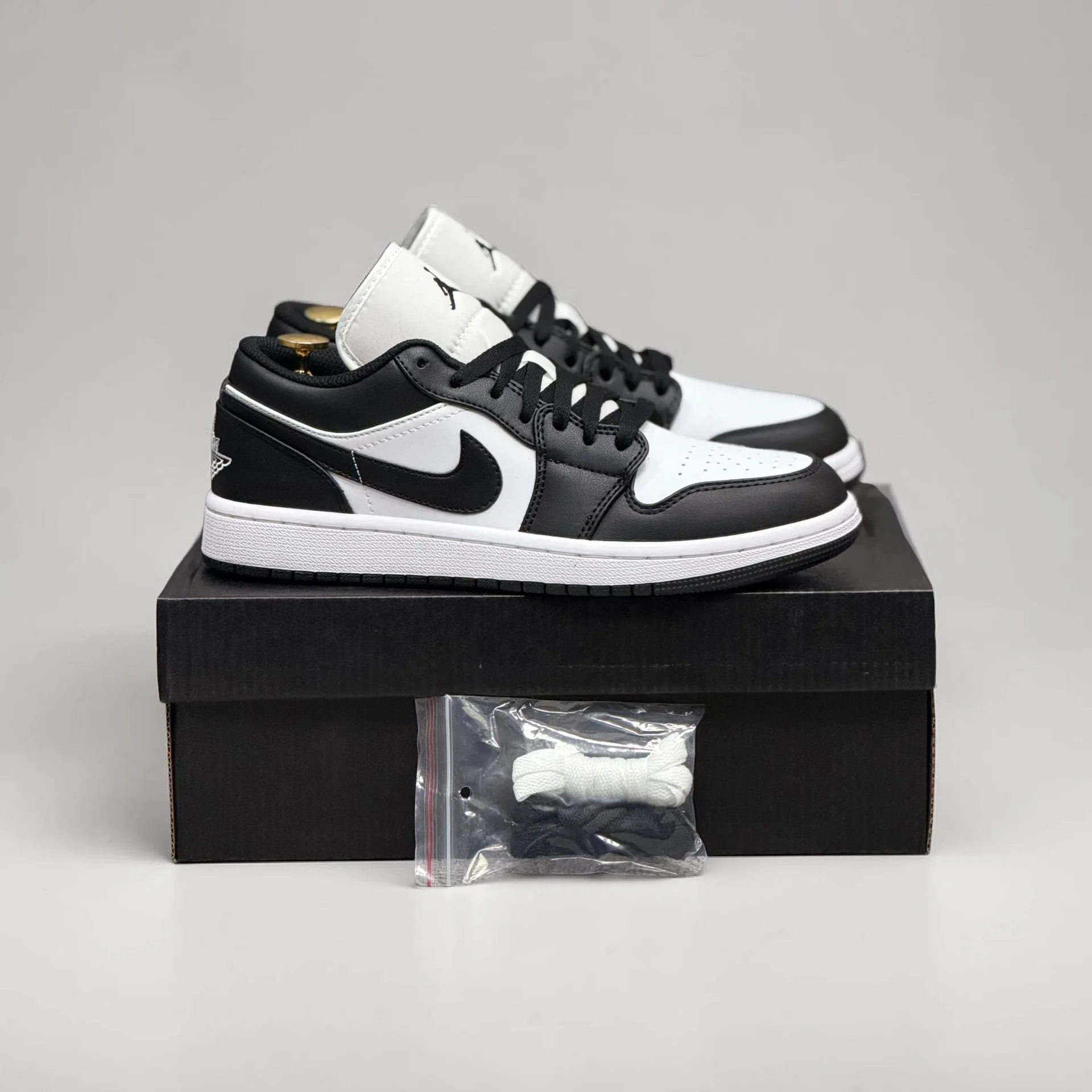 Nike Air Jordan 1 - изображение 1