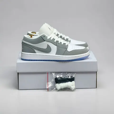 Кроссовки Nike Air Jordan 1