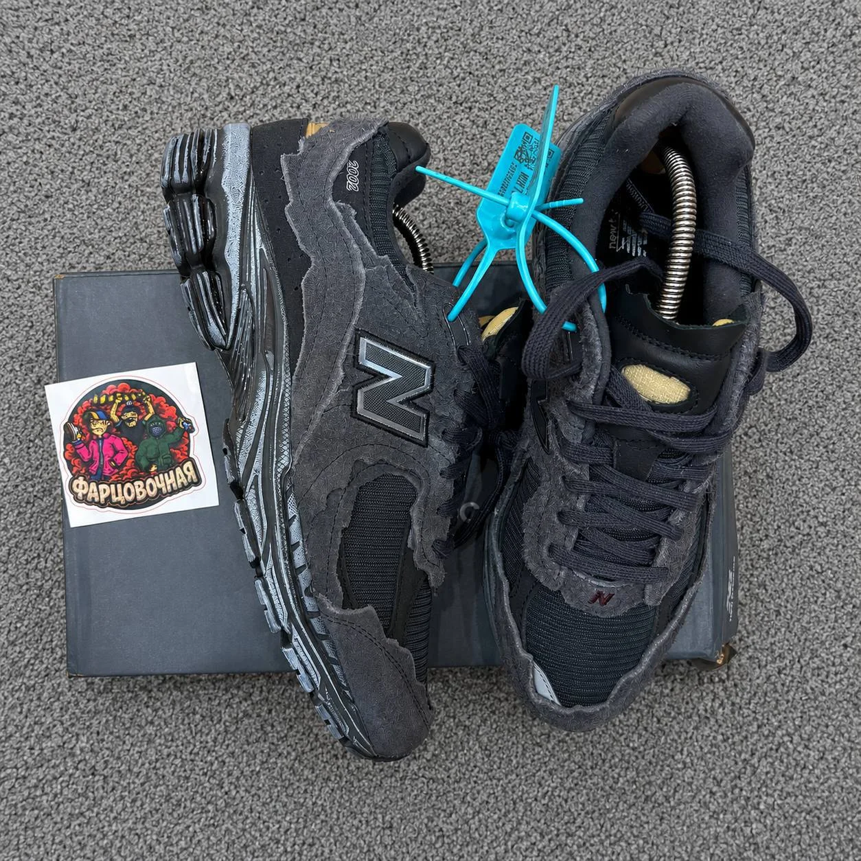 NEW balance 2002r ОРИГИНАЛ - изображение 1