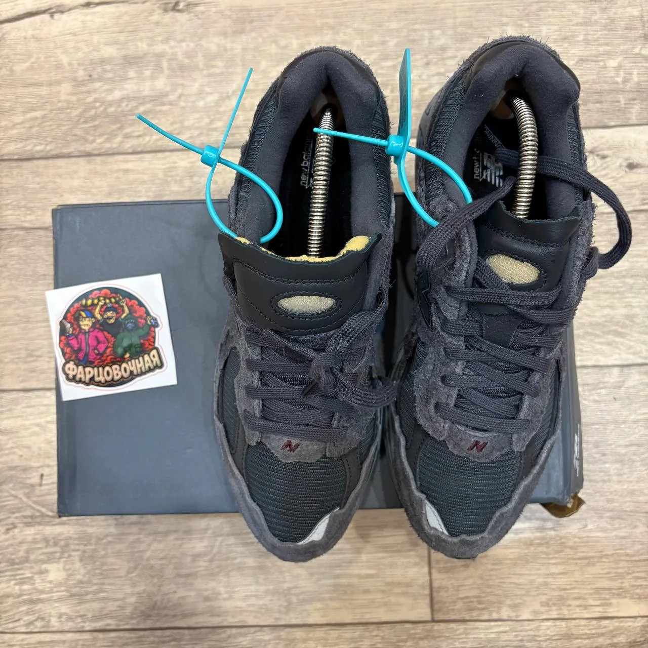 NEW balance 2002r ОРИГИНАЛ - миниатюра 2