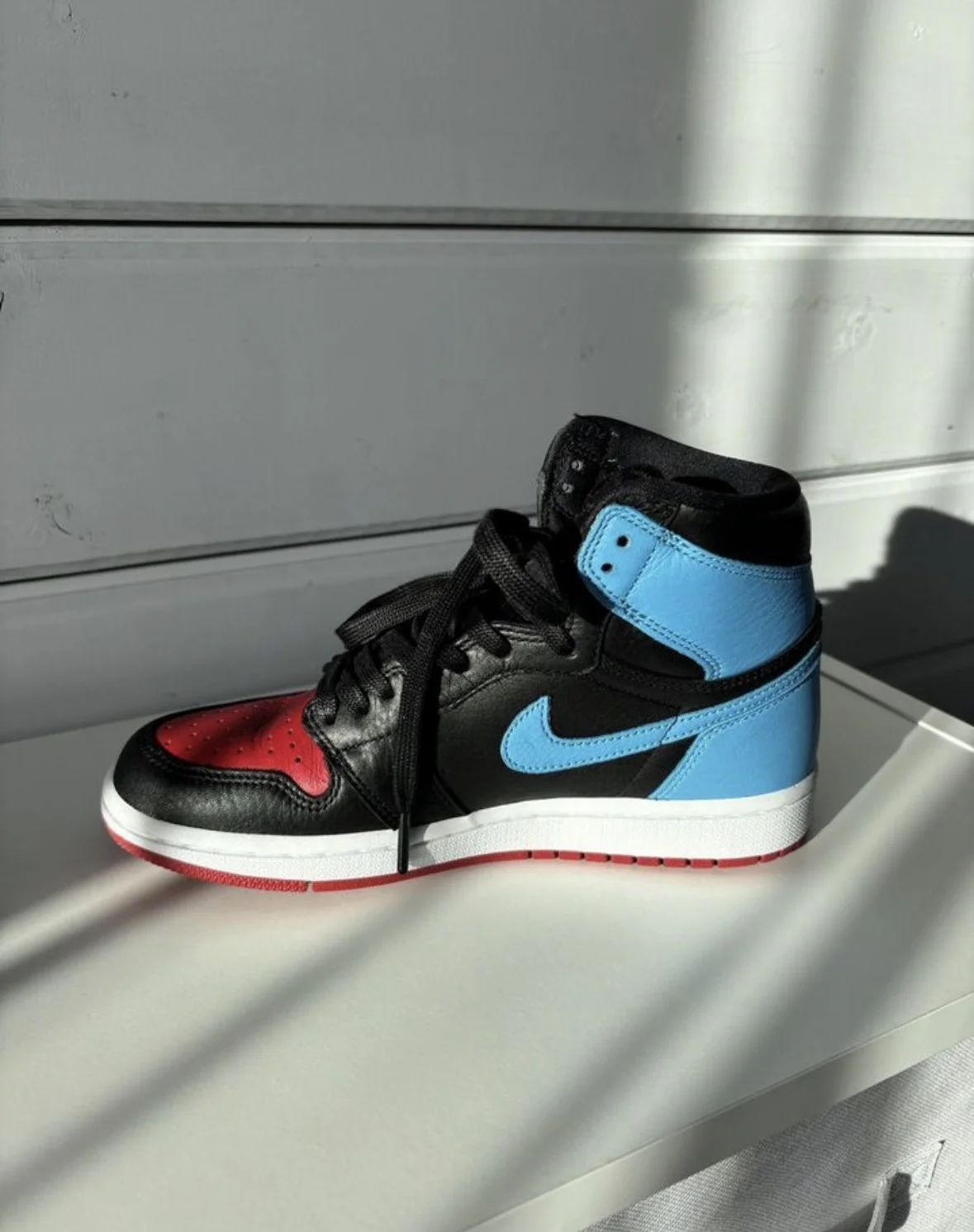 Кроссовки Nike Air Jordan 1 Unc to Chicago - миниатюра 7